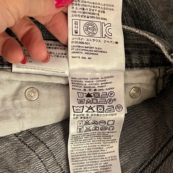 Levi’s 514 distressed jeans - Picture 8 of 9